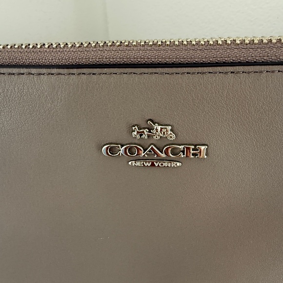 Coach Leather Crossbody in Grey with Silver Logo - Picture 2 of 7